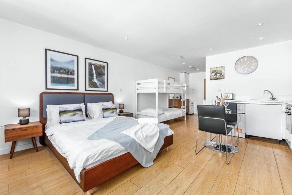 1 Bedroom Flat Piccadilly Sleep 7 In London Vr10 Екстериор снимка